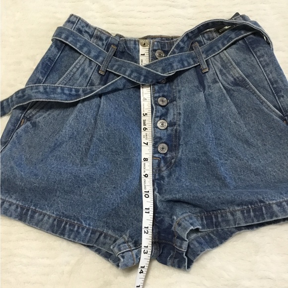 Abercrombie & Fitch Sz 26/2 Denim Paper Bag Waist Shorts Natural Rise High Rise - Picture 5 of 11